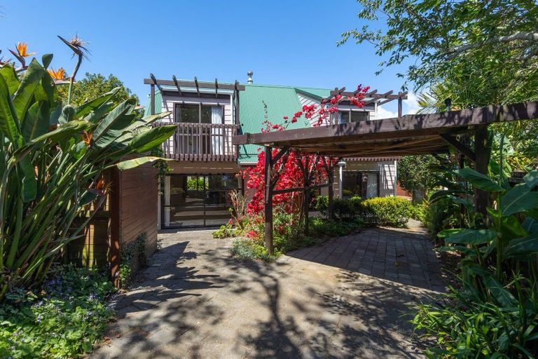 Photo of property in 29 Riddell Road, Glendowie, Auckland, 1071