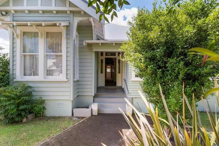 Photo of property in 87 Quadrant Road, Onehunga, Auckland, 1061