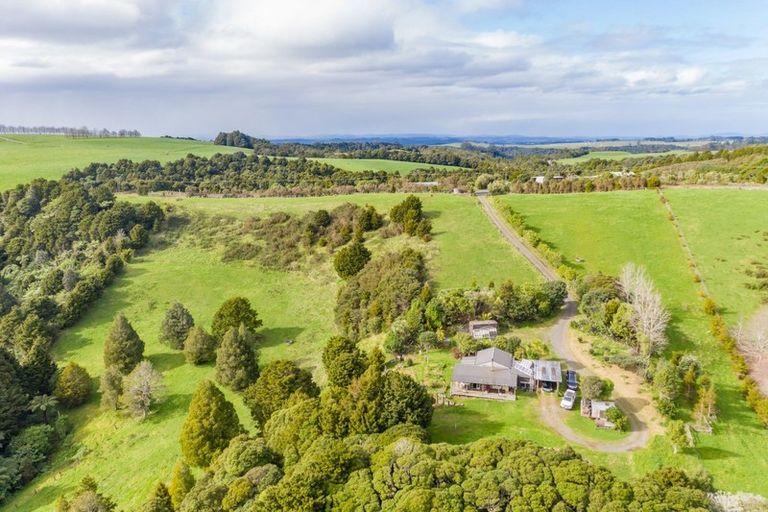 Photo of property in 1064 Pungaere Road, Waipapa, 0295