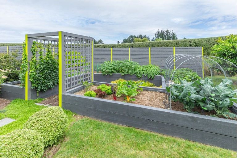 Photo of property in 43 Ohau Terraces, Ohau, Levin, 5570