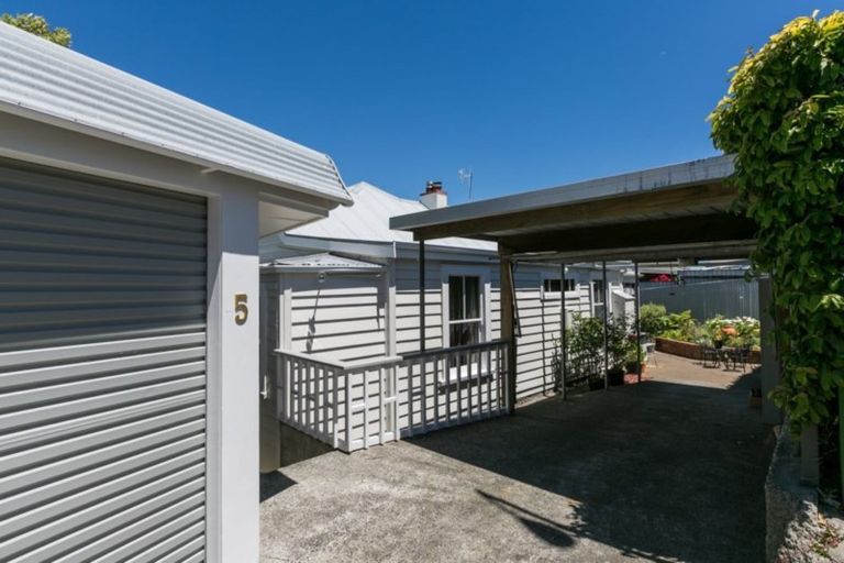 Photo of property in 5 Sealy Road, Bluff Hill, Napier, 4110