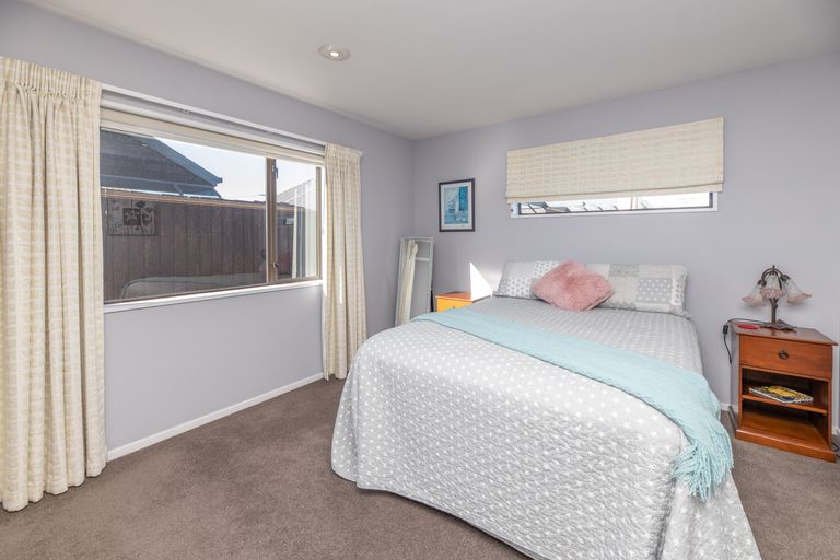 Photo of property in 45 Munro Street, Redwood, Christchurch, 8051
