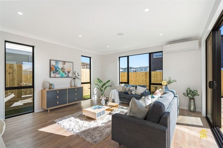 Photo of property in 50 Myland Drive, Hobsonville, Auckland, 0616