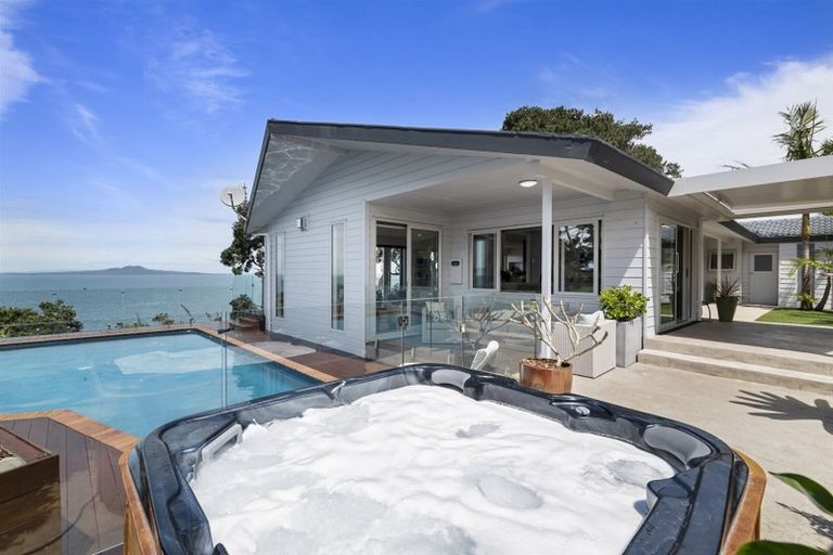 Photo of property in 24 Tui Street, Torbay, Auckland, 0630