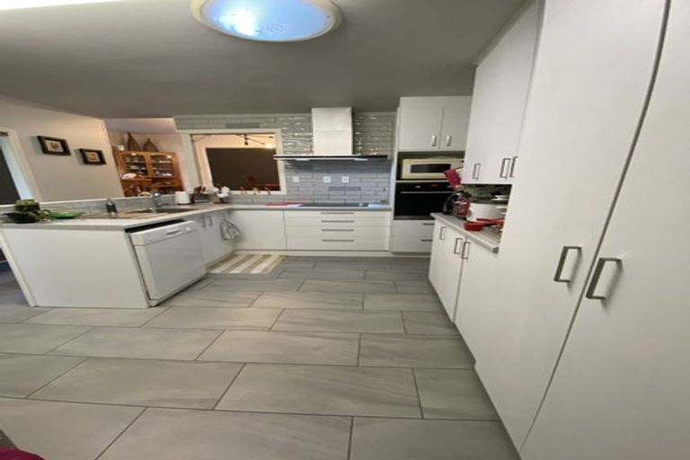 Photo of property in 11 Lynda Avenue, Paparangi, Wellington, 6037