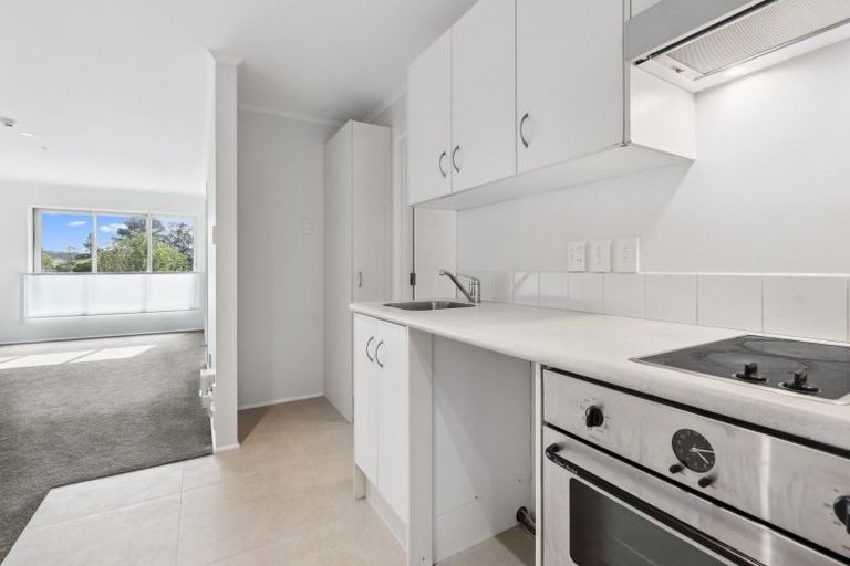 Photo of property in 30/9c Westward Ho, Glen Eden, Auckland, 0602