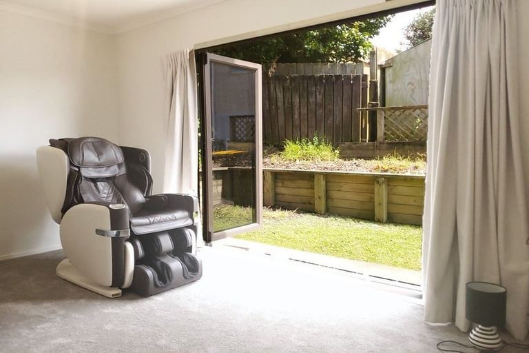 Photo of property in 38b Bay Street, Red Beach, 0932