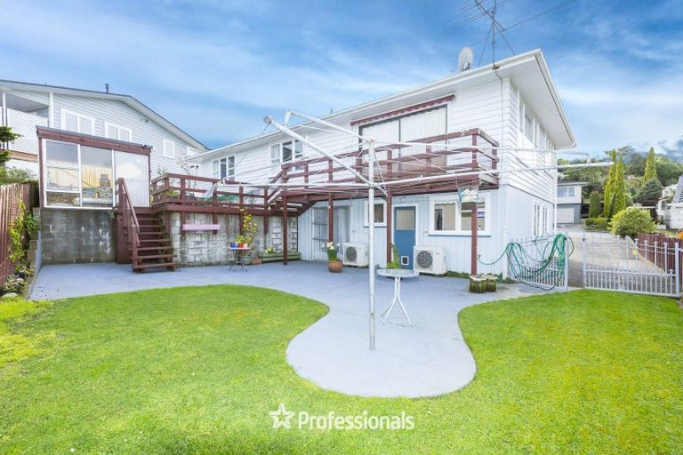 Photo of property in 27 Sunnyview Drive, Brown Owl, Upper Hutt, 5018