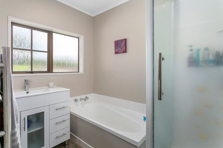 Photo of property in 235a Shakespeare Street, Leamington, Cambridge, 3432