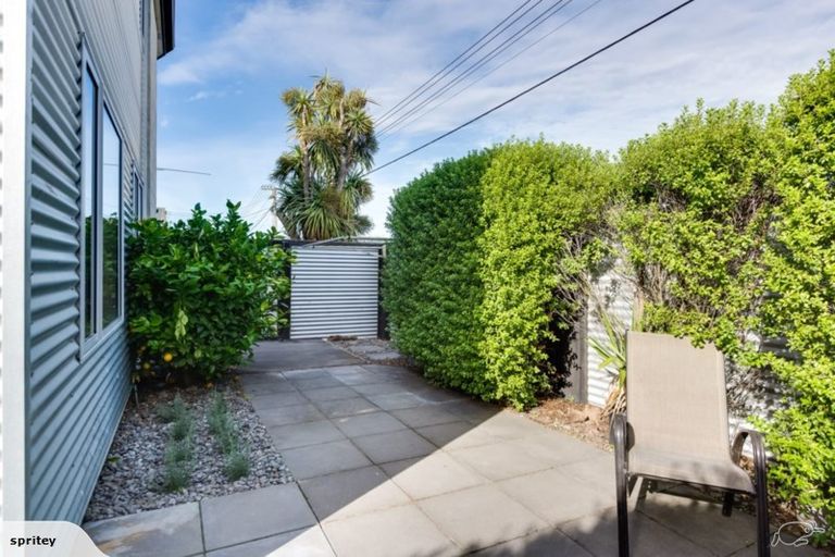 Photo of property in 94 Packe Street, Edgeware, Christchurch, 8013