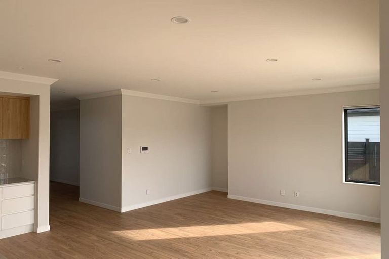 Photo of property in 38 Kotuitui Drive, Wainui, Silverdale, 0992