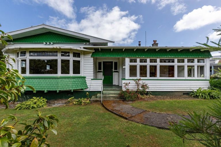 Photo of property in 2 Perotti Street, Greymouth, 7805