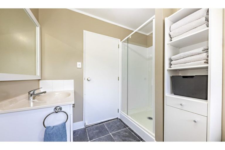 Photo of property in 2 Belinda Avenue, Flat Bush, Auckland, 2023