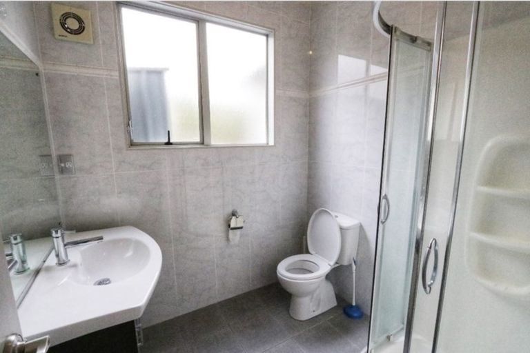 Photo of property in 56 Amberwood Drive, Northpark, Auckland, 2013