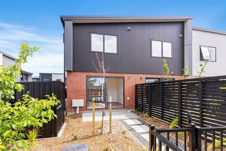 Photo of property in 6/470 West Coast Road, Glen Eden, Auckland, 0602