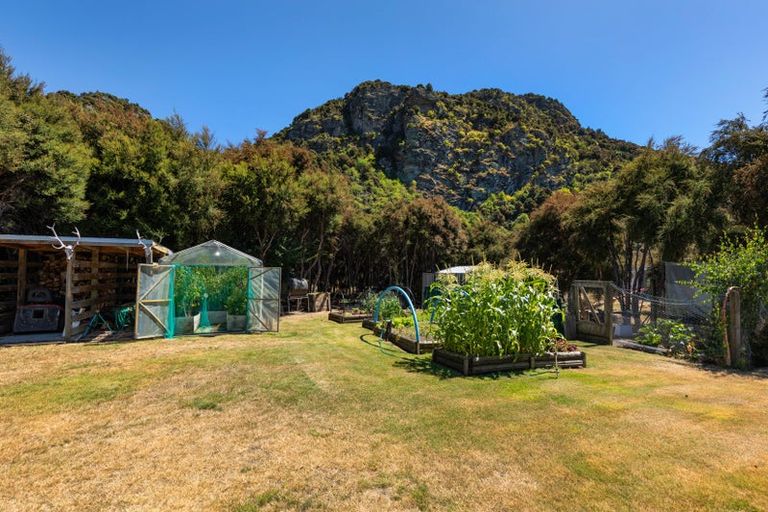 Photo of property in 11 Ewing Place, Albert Town, Wanaka, 9305