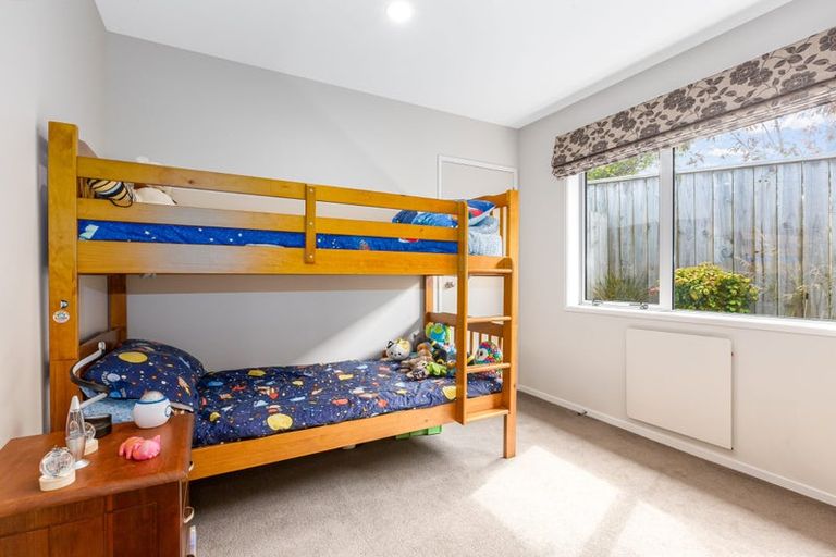 Photo of property in 17 Kaimai Place, Aotea, Porirua, 5024