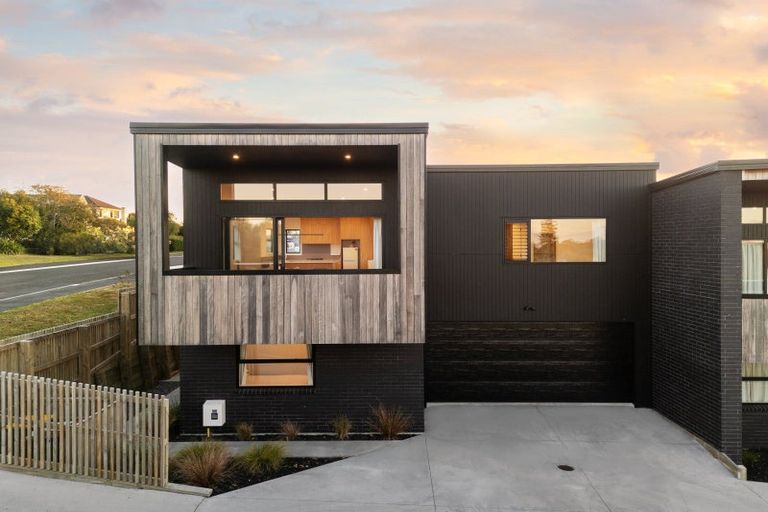 Photo of property in 1/7 Tarbett Road, Hillcrest, Hamilton, 3216