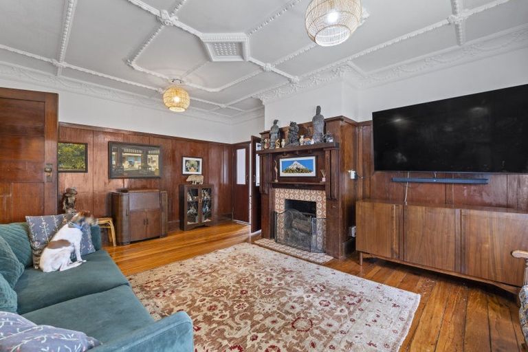 Photo of property in 33 Fitzroy Road, Fitzroy, New Plymouth, 4312