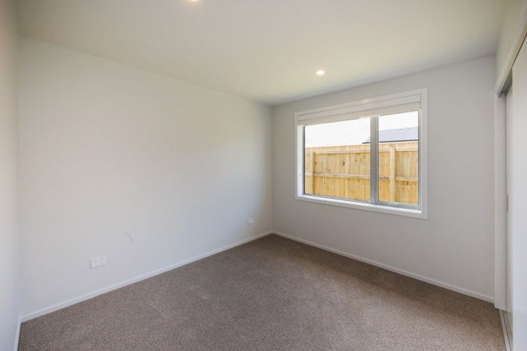 Photo of property in 68 Atlantic Drive, Fitzherbert, Palmerston North, 4410