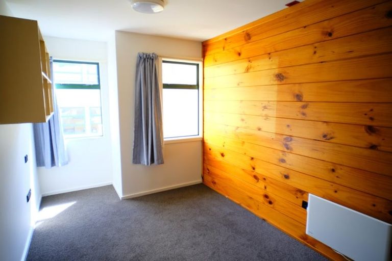 Photo of property in Te Awhina Apartments, 9/22 Sussex Street, Mount Cook, Wellington, 6021