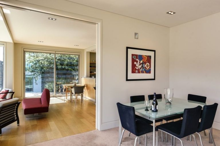 Photo of property in 11 Mincher Road, Kelvin Heights, Queenstown, 9300