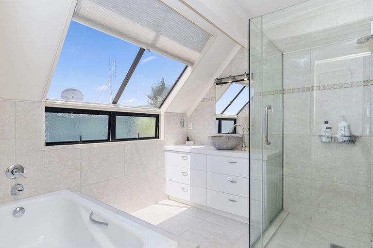 Photo of property in 2/134 Marine Parade, Mount Maunganui, 3116