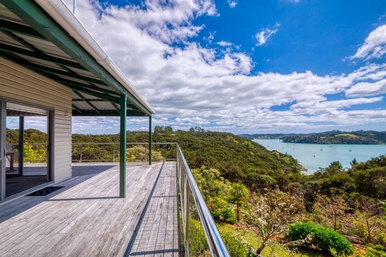 Photo of property in 104 Te Wahapu Road, Russell, 0272