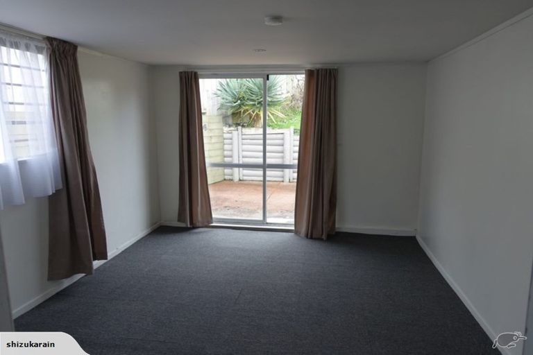 Photo of property in 9 Glucina Place, Glen Eden, Auckland, 0602