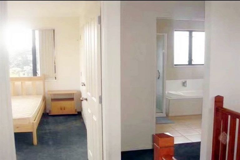 Photo of property in 10 Vintage Drive, Henderson, Auckland, 0612