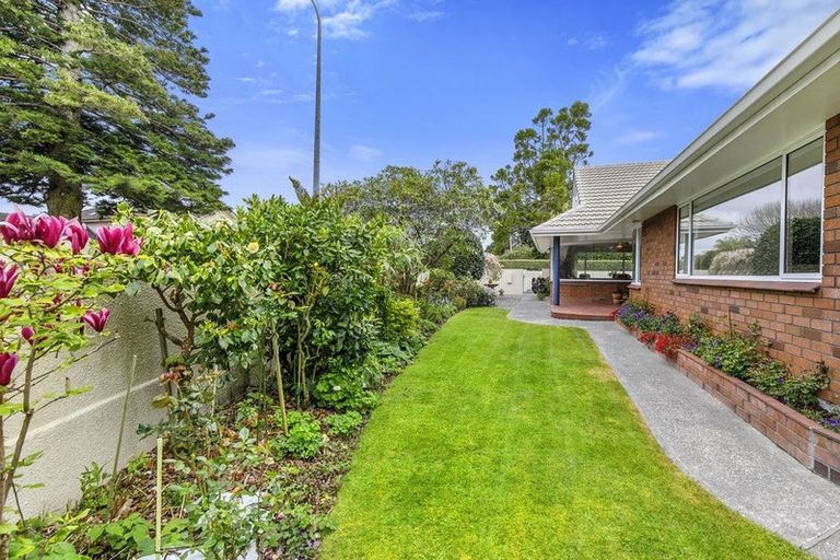 Photo of property in 2 Bloomfield Terrace, Hutt Central, Lower Hutt, 5010