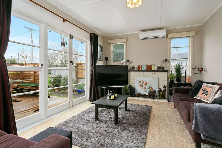 Photo of property in 72 Campbell Street, Leamington, Cambridge, 3432