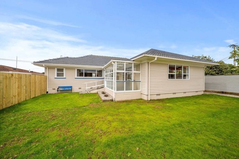 Photo of property in 360 Carrington Street, Upper Vogeltown, New Plymouth, 4310