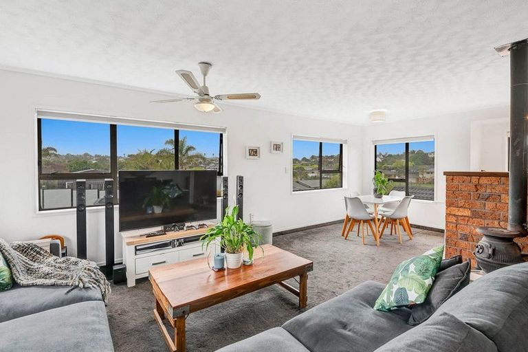 Photo of property in 23 Bay Street, Red Beach, 0932