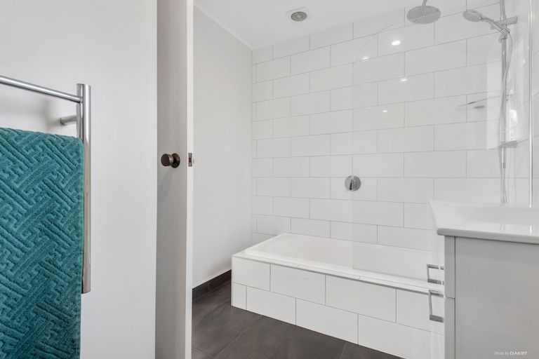 Photo of property in 24a Puriri Road, Pukekohe, 2120