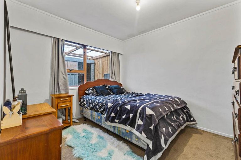 Photo of property in 2/76 Kenderdine Road, Papatoetoe, Auckland, 2025