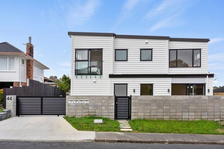 Photo of property in 44b Blakeborough Drive, Forrest Hill, Auckland, 0620