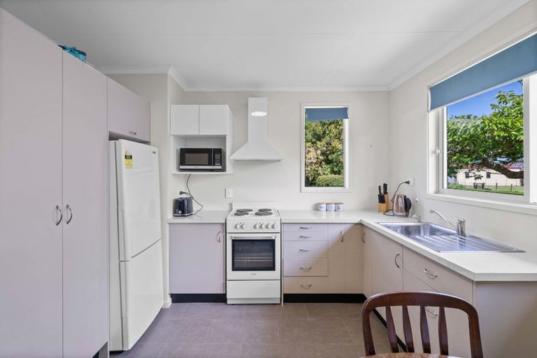 Photo of property in 42 Newburn Street, Waikaia, 9778