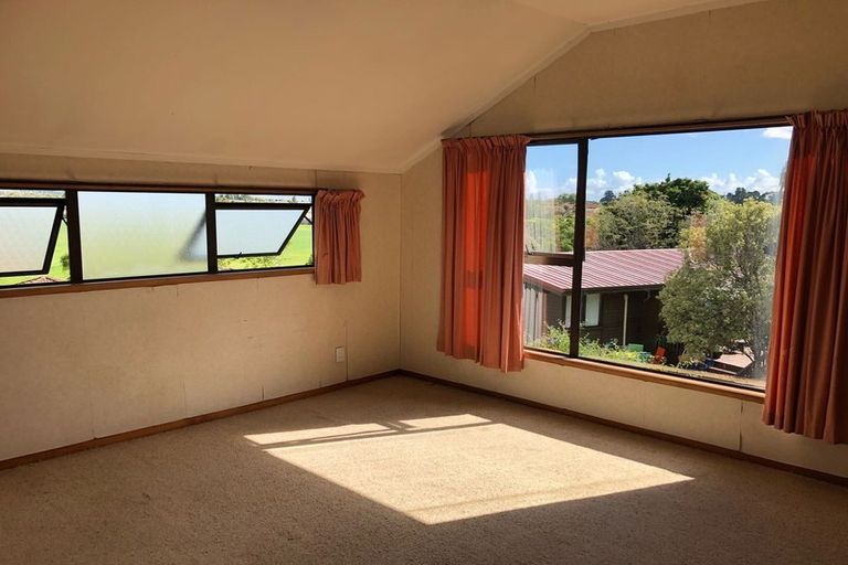 Photo of property in 2/13 Billabong Place, Botany Downs, Auckland, 2010