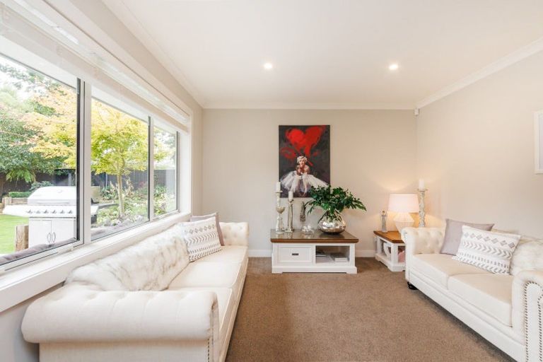 Photo of property in 9 Riverstone Grove, Hokowhitu, Palmerston North, 4410