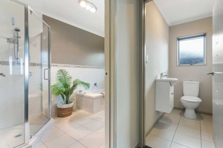 Photo of property in 32 Popata Close, Papamoa Beach, Papamoa, 3118