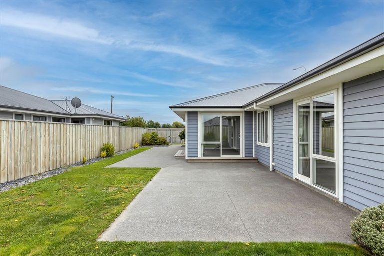 Photo of property in 73 Kippenberger Avenue, Rangiora, 7400