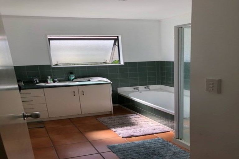 Photo of property in 56 Fernaig Street, Papakura, 2110