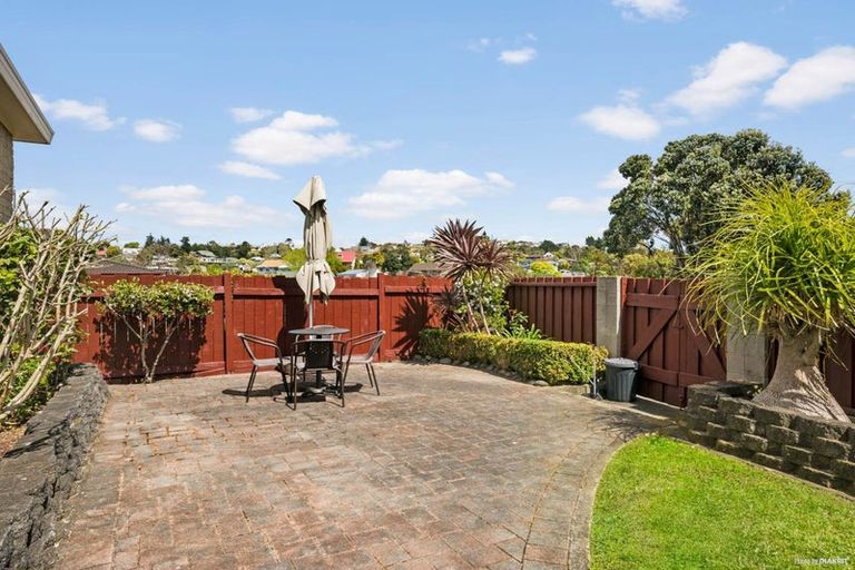 Photo of property in 1/12 Eastwood Rise, Browns Bay, Auckland, 0630