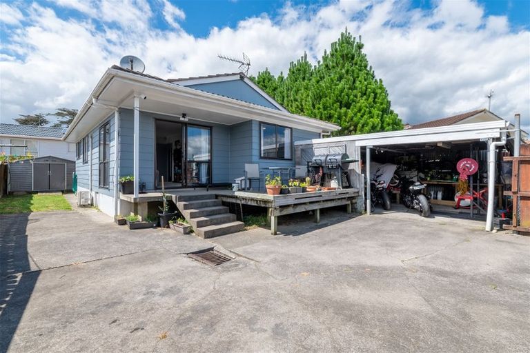 Photo of property in 1/10 Hillman Place, Ranui, Auckland, 0612