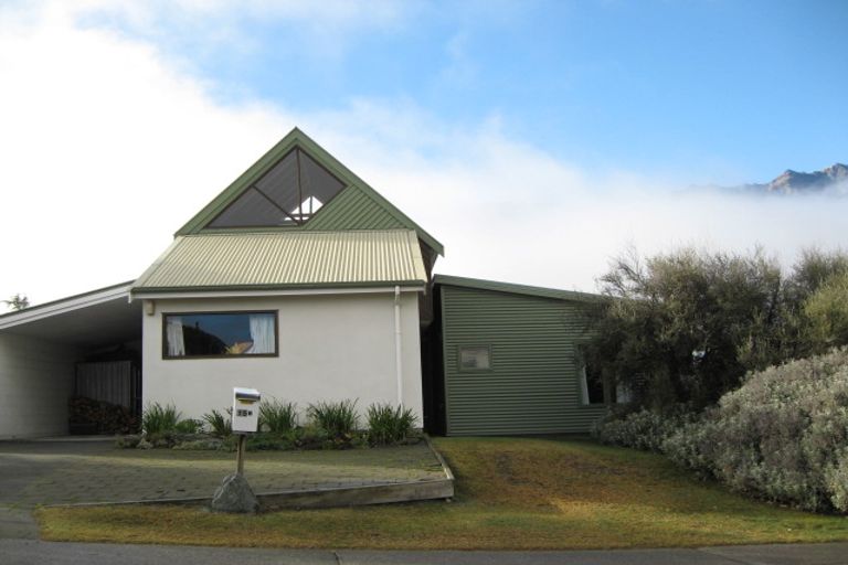 Photo of property in 15a Remarkables Crescent, Frankton, Queenstown, 9300