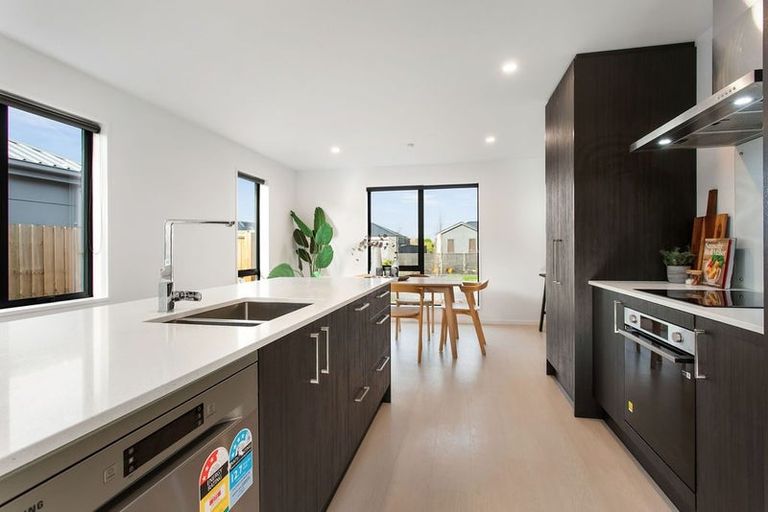 Photo of property in 35 Bill Hammond Drive, Belfast, Christchurch, 8051