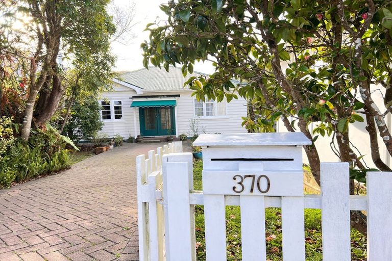 Photo of property in 370 Karori Road, Karori, Wellington, 6012