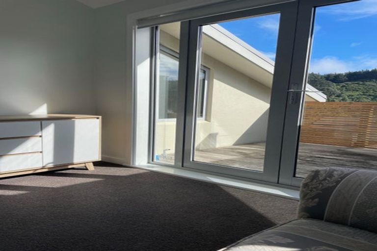 Photo of property in 39 Korokoro Road, Korokoro, Lower Hutt, 5012