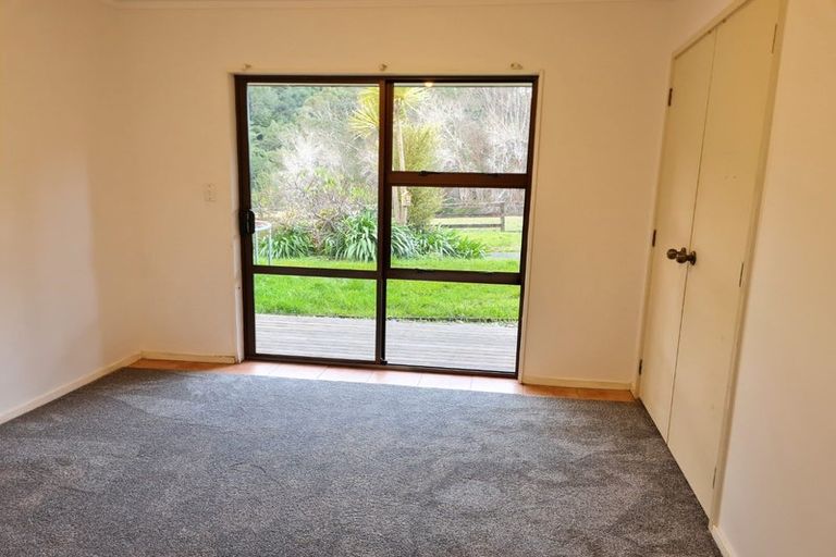 Photo of property in 332 Upper Orewa Road, Wainui, Silverdale, 0992